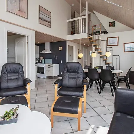 8 Person In Vestervig-by Traum * Vestervig