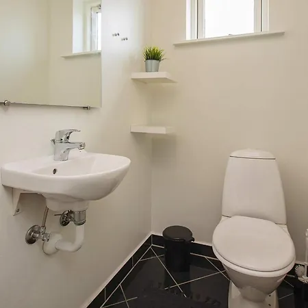 8 Person In Vestervig-by Traum